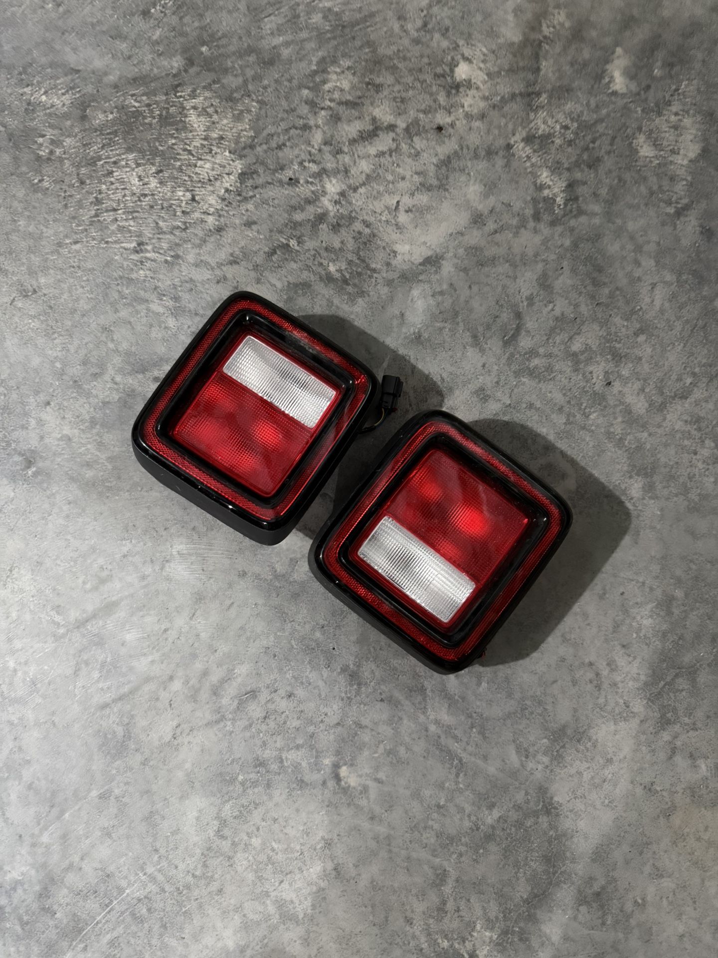 Jeep JLU Stock Tail Lights