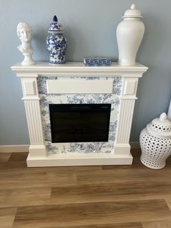 White Electric Fireplace with Mantel