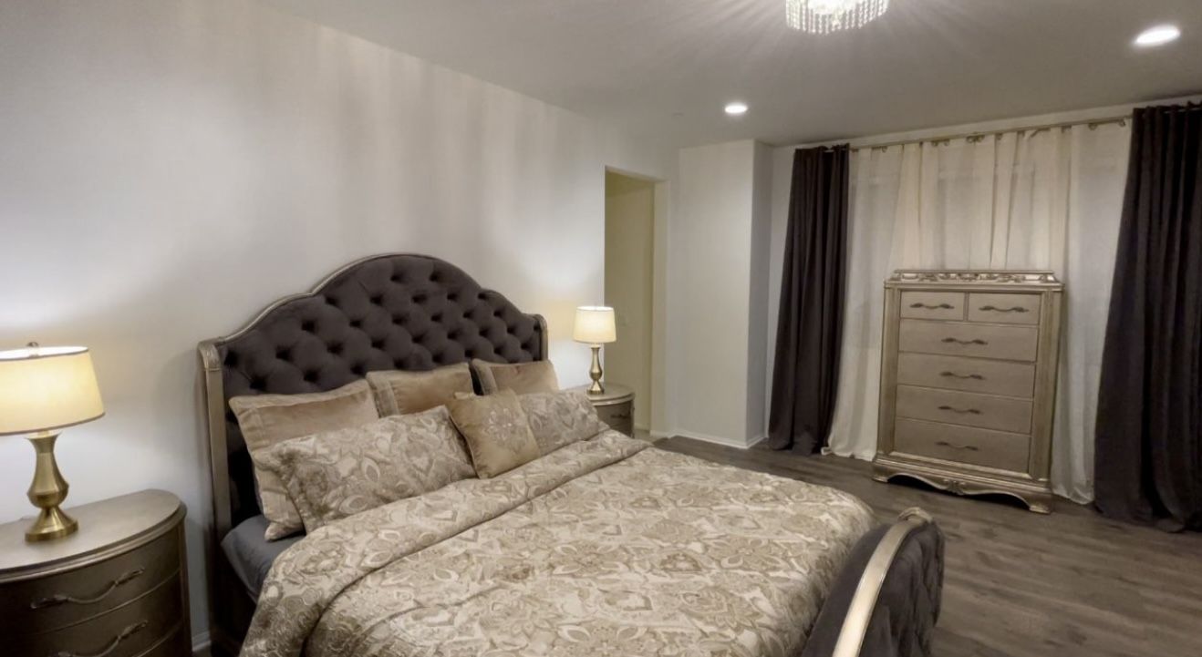 Zarina Bedroom Furniture, 5Pc. Set (California King Bed, Dresserwuth Mirror, Drawer Chest& Two Nightstands)