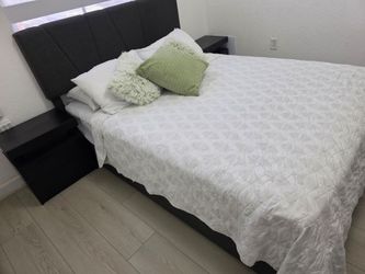 Queen bed