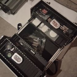 Expanding Storage Box