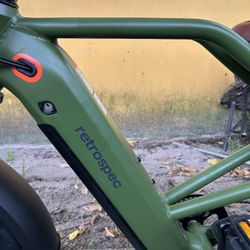 LIKE BRAND NEW … Retrospec Electric bicycle