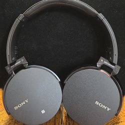 Sony XB950BT Extra Bass Wireless Over-Ear Headphones - Black