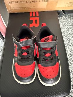 Nike black red size 8