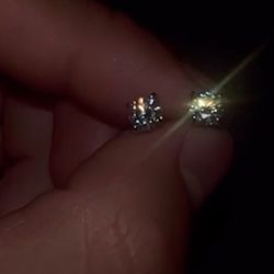 1 kart Mossinite earrings 