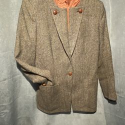 VINTAGE TAHARI 8