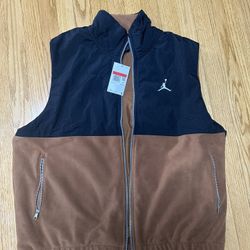 Jordan Essentials Winter Vest Size Large