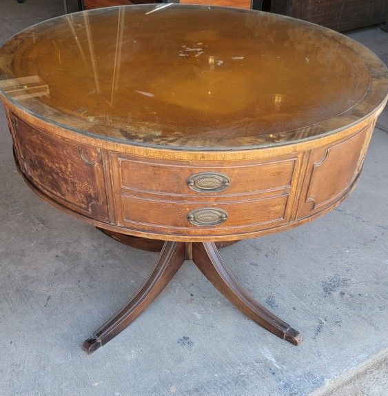 Antique Round Table With Drawer.