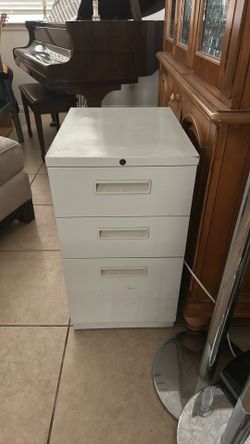 Small filing cabinet 3 drawer