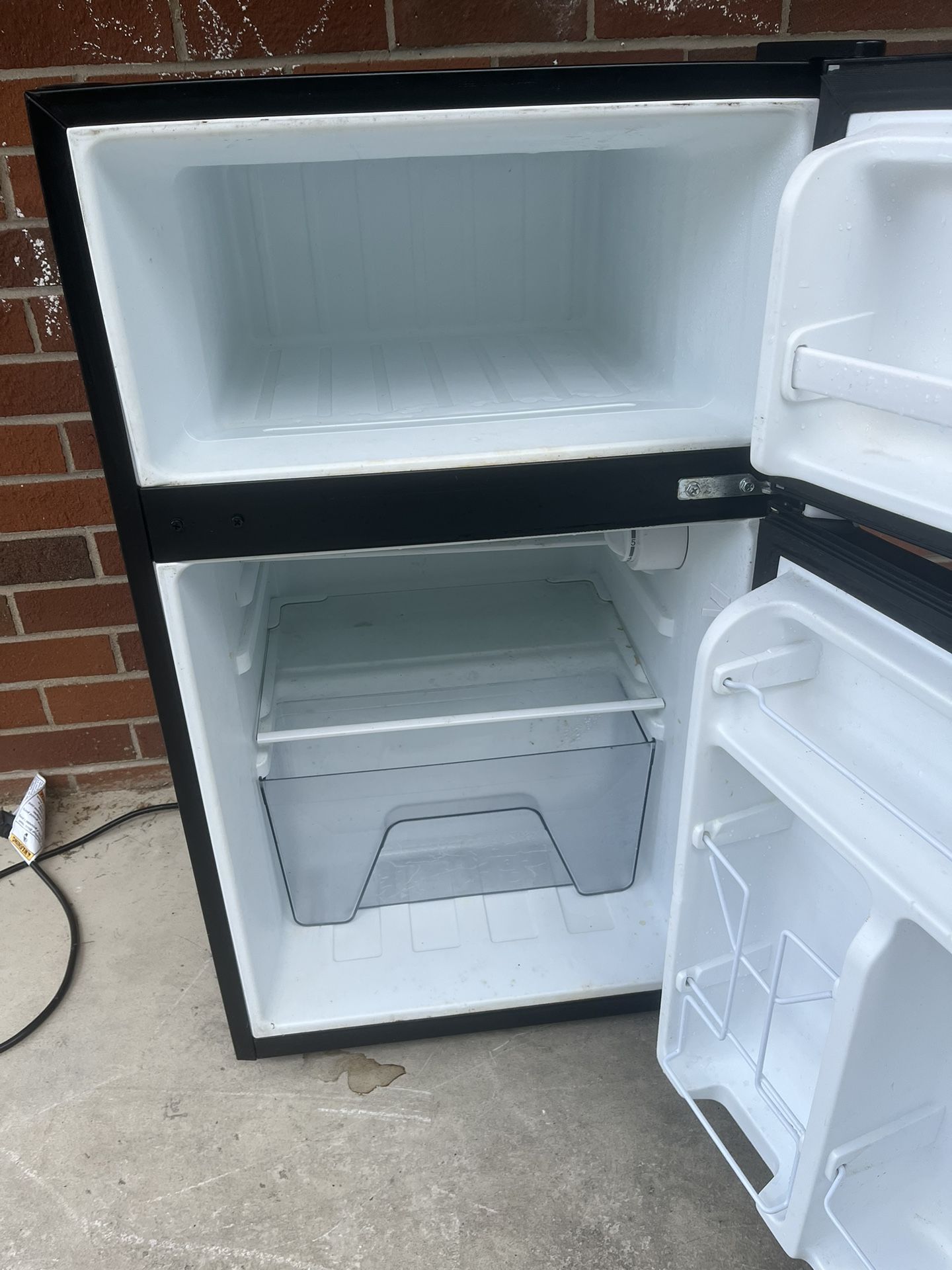 Whirlpool Mini Fridge