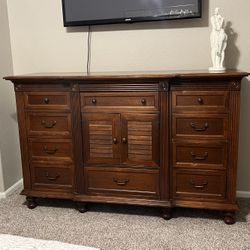 King Size Bed Frame, Dresser And Nightstand 