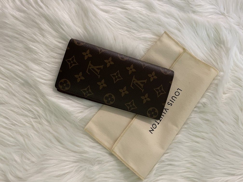 Louis Vuitton Leather Wallet