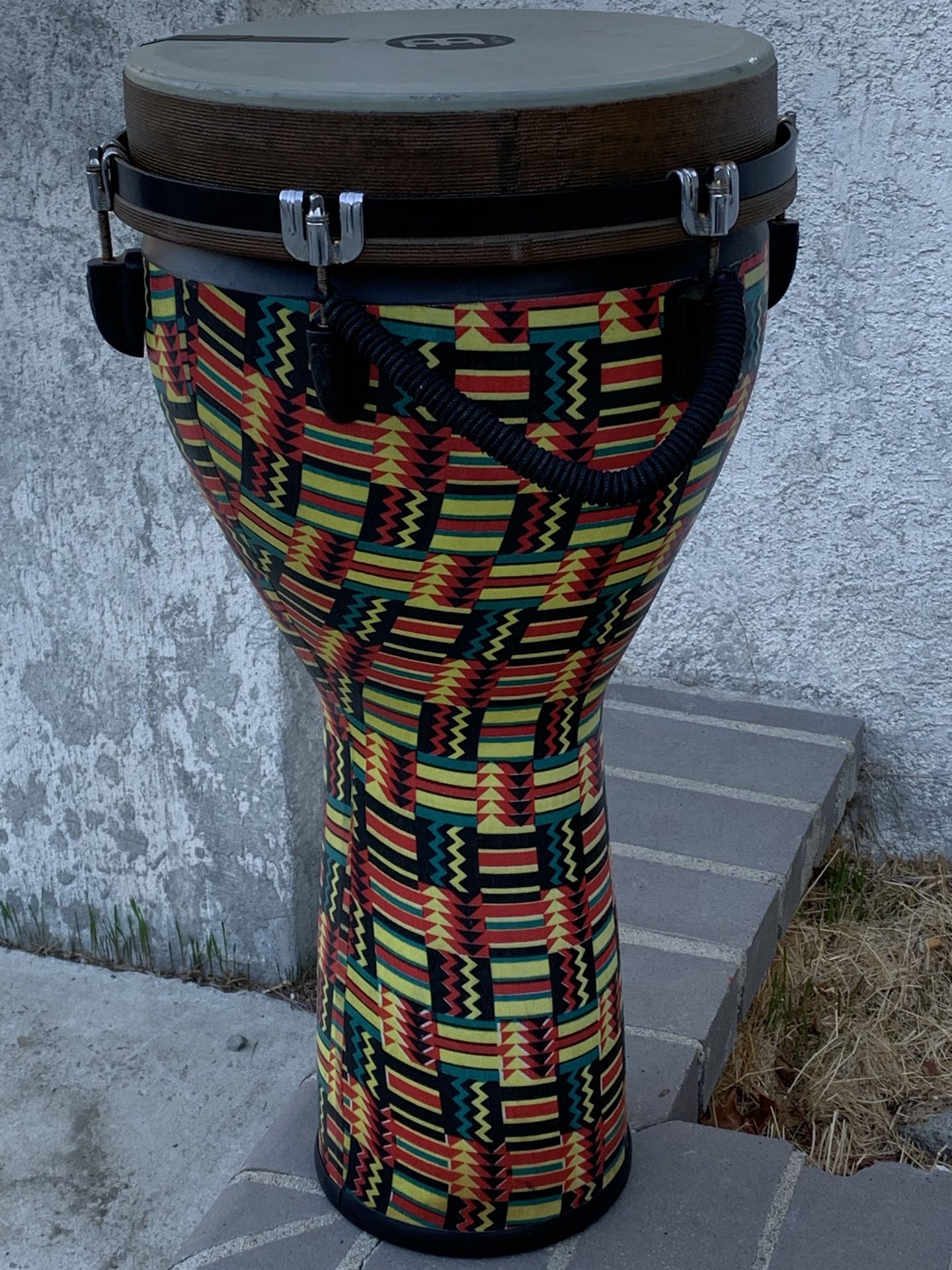 Ujumbe/djemba Bongo drum