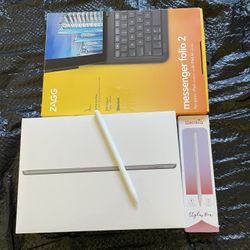 iPad 9th Generation 256GB  Brand New sealed With Keyboard case And Pencil 