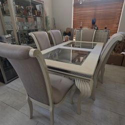 Dining Table With 8 Seats - Designer