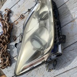 Lexus Is350 Driver Side Headlight