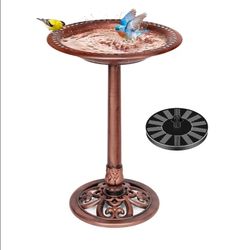 Birdbath with solar pump