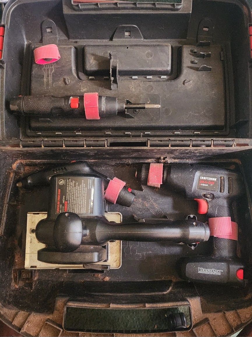Craftsman powered by Versa-Pak tool set