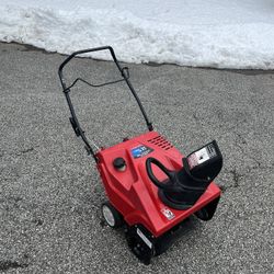 Snowblower Troy Bilt 5HP / 21" / 4-Cycle Super-Reliable Snow Blower
