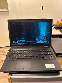 Dell latitude 5580  15-inch laptop computer I7-7820. @ 2.90GHZ 8GB RAM- 256GB SSD Win 11 pro. Nothing wrong with No trades. Pick up only