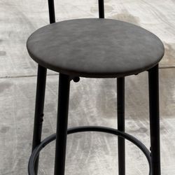 4 BARSTOOLS EXCELLENT CONDITIONS 