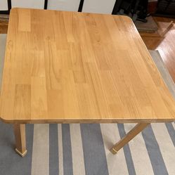 Angeles Naturalwood children’s table