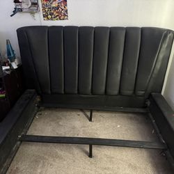 Cushioned Queen Bed Frame (black And Crome)
