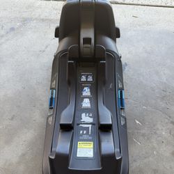 Nuna PIPA RELX Infant Car Seat base (2020)