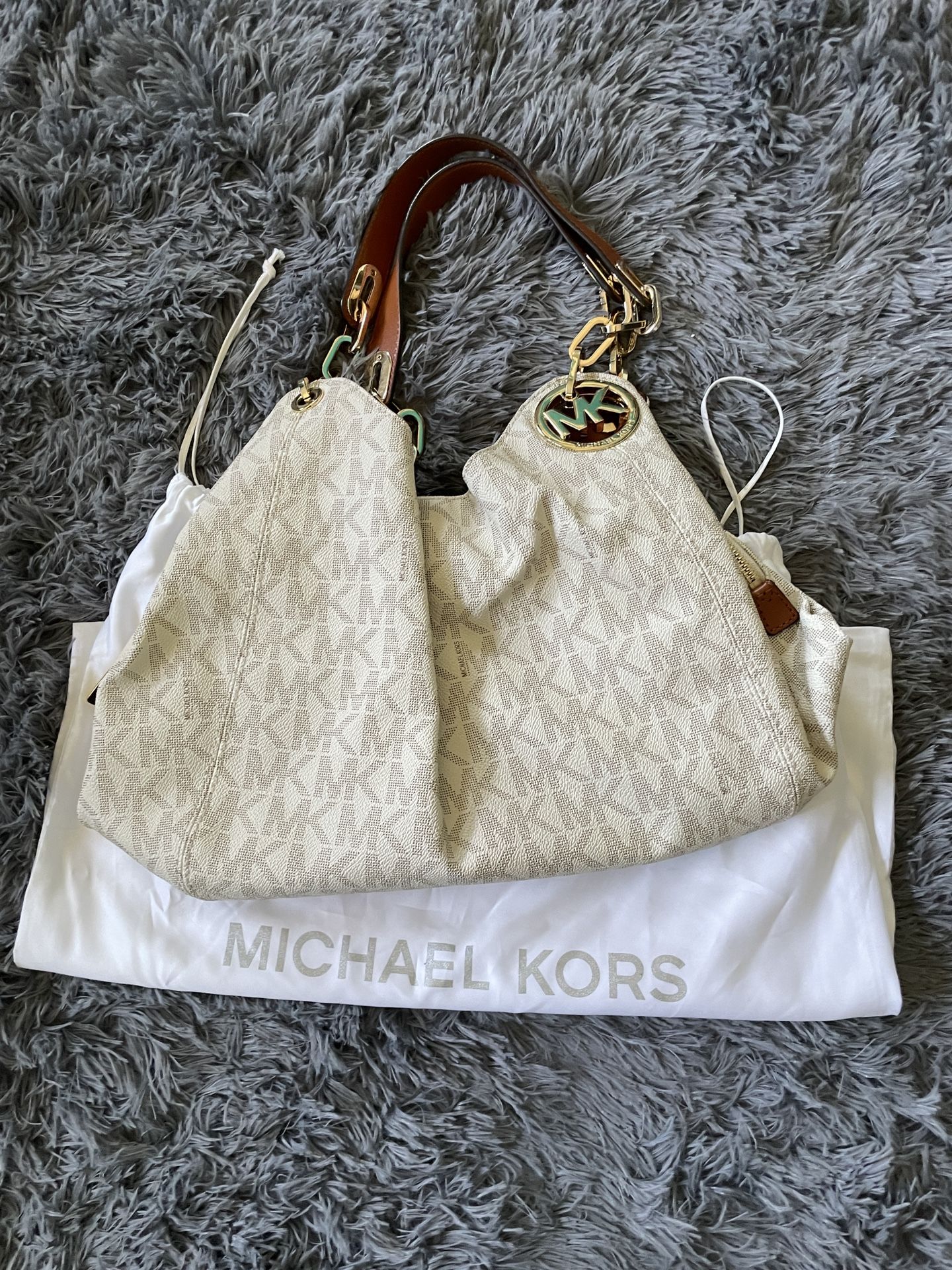 Michael Kors Hobo Bag