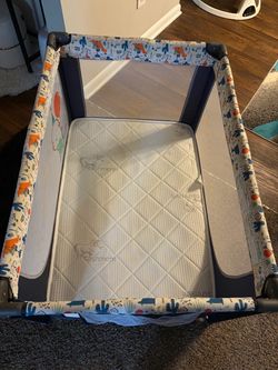 Baby Portable Crib with Mattress