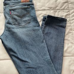  Levi's Jeans 