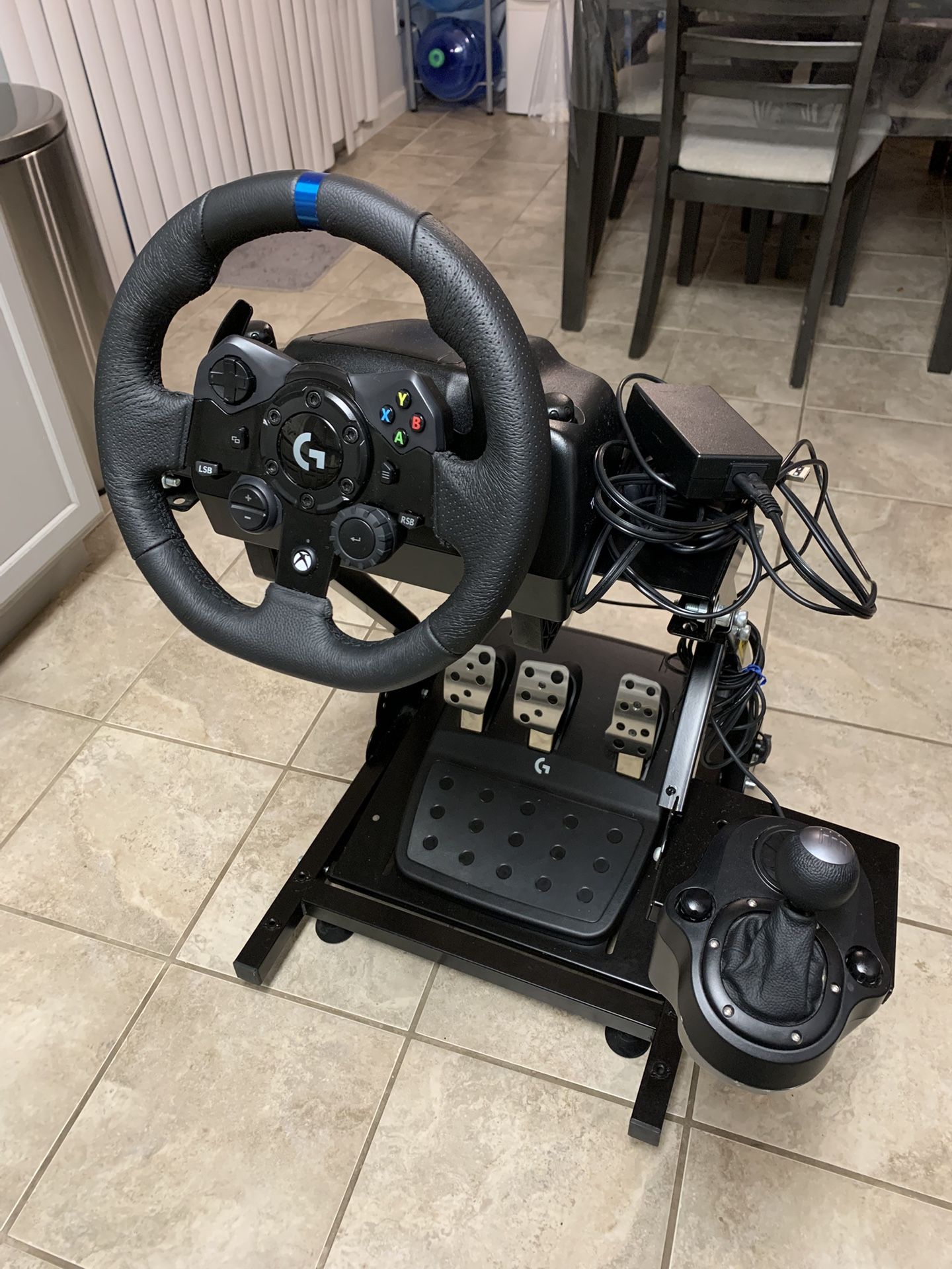 Logitech G923 Xbox/PC with stand