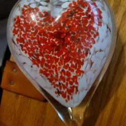 Beautiful Art Glass Heart Paperweight ❤️ 