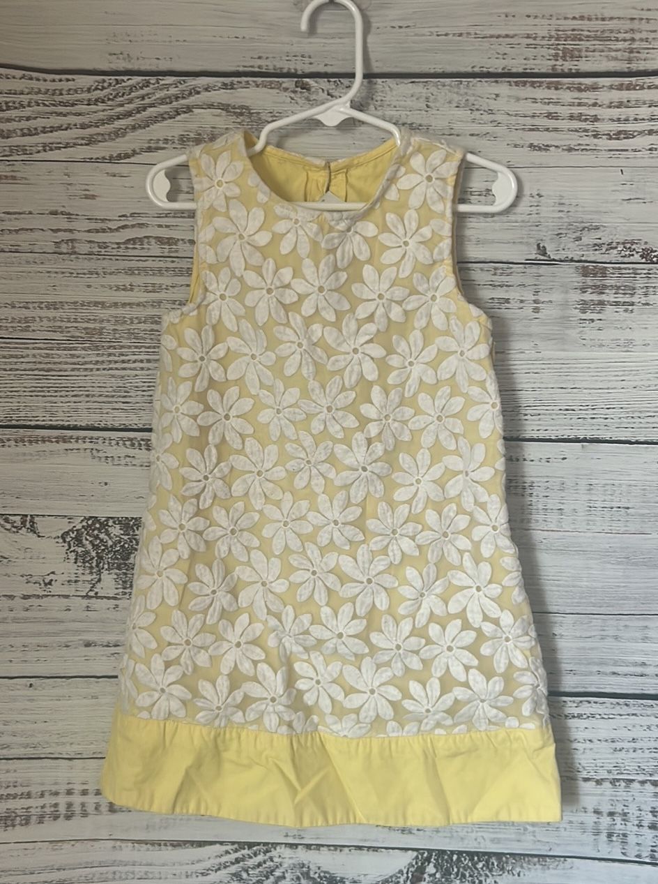 Girls yellow and white flower dress from Gymboree size 6