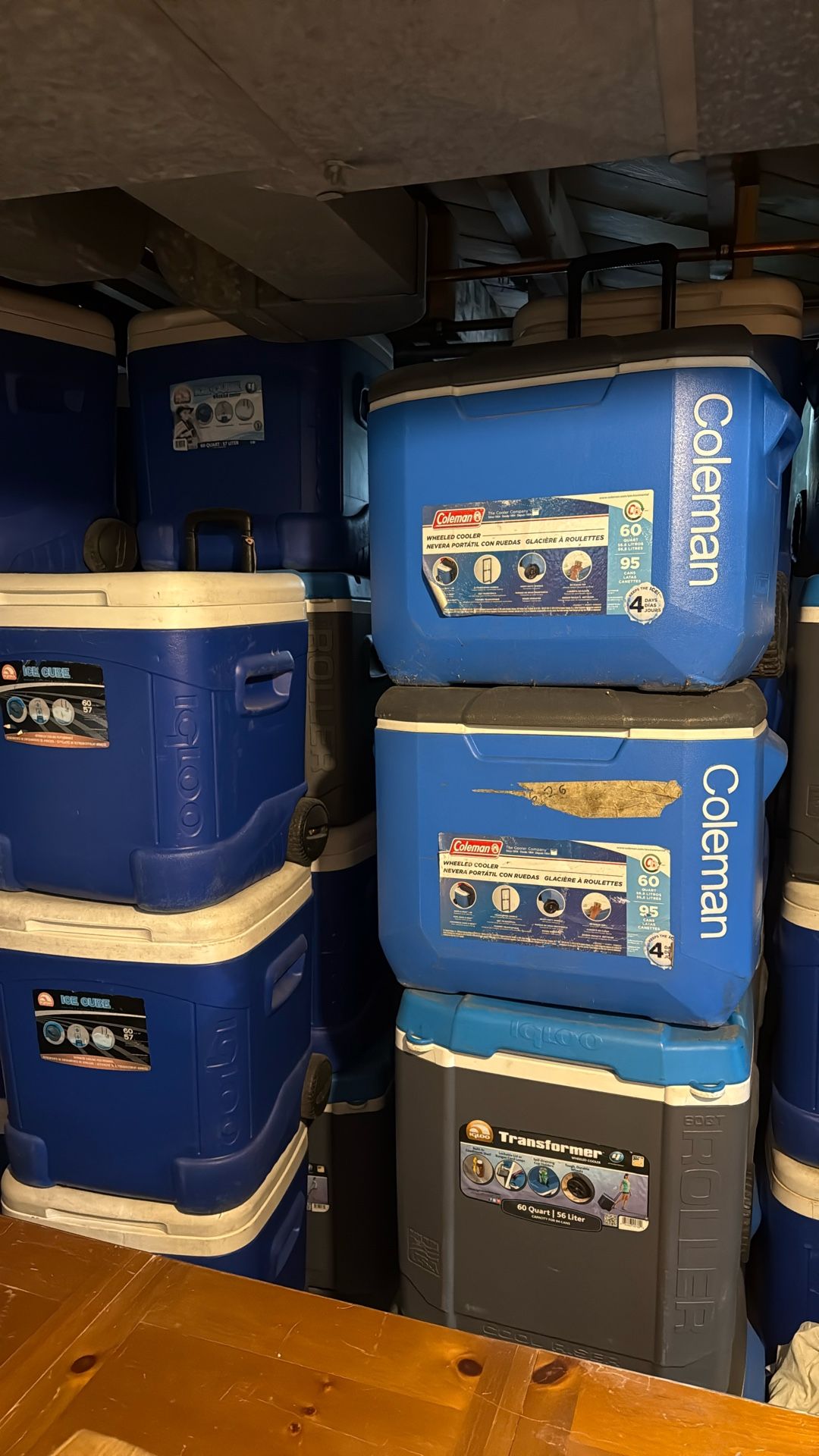 60 Quart, 95 Cans Handle And Wheel Good Condition And Clean $ 20