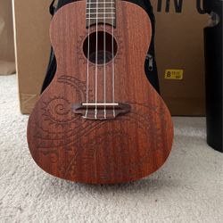 Luna Ukulele 