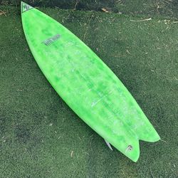 BattsBoard Surfboard. 5’4x18 3/4x 2.4
