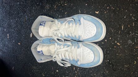 Nike Air Jordan 1 High OG Hyper Royal Smoke Grey