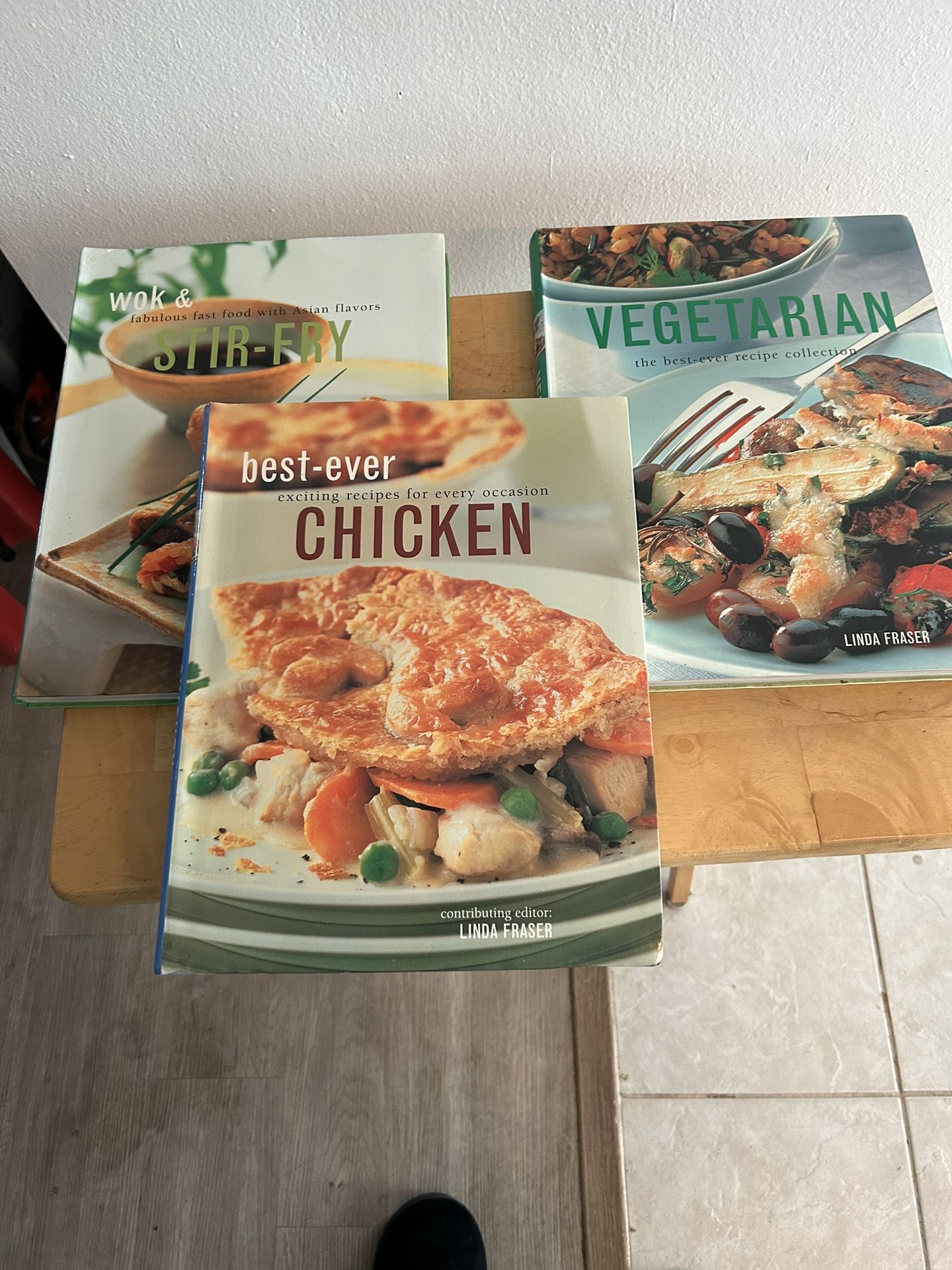 3 Cookbooks By Linda Fraser And Linda Doeser, Chicken, Stir Fry, Vegetarian