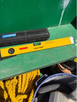 Laser level