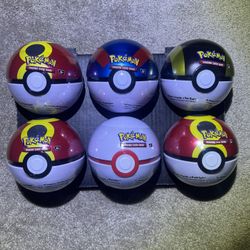 Poke Ball Tins