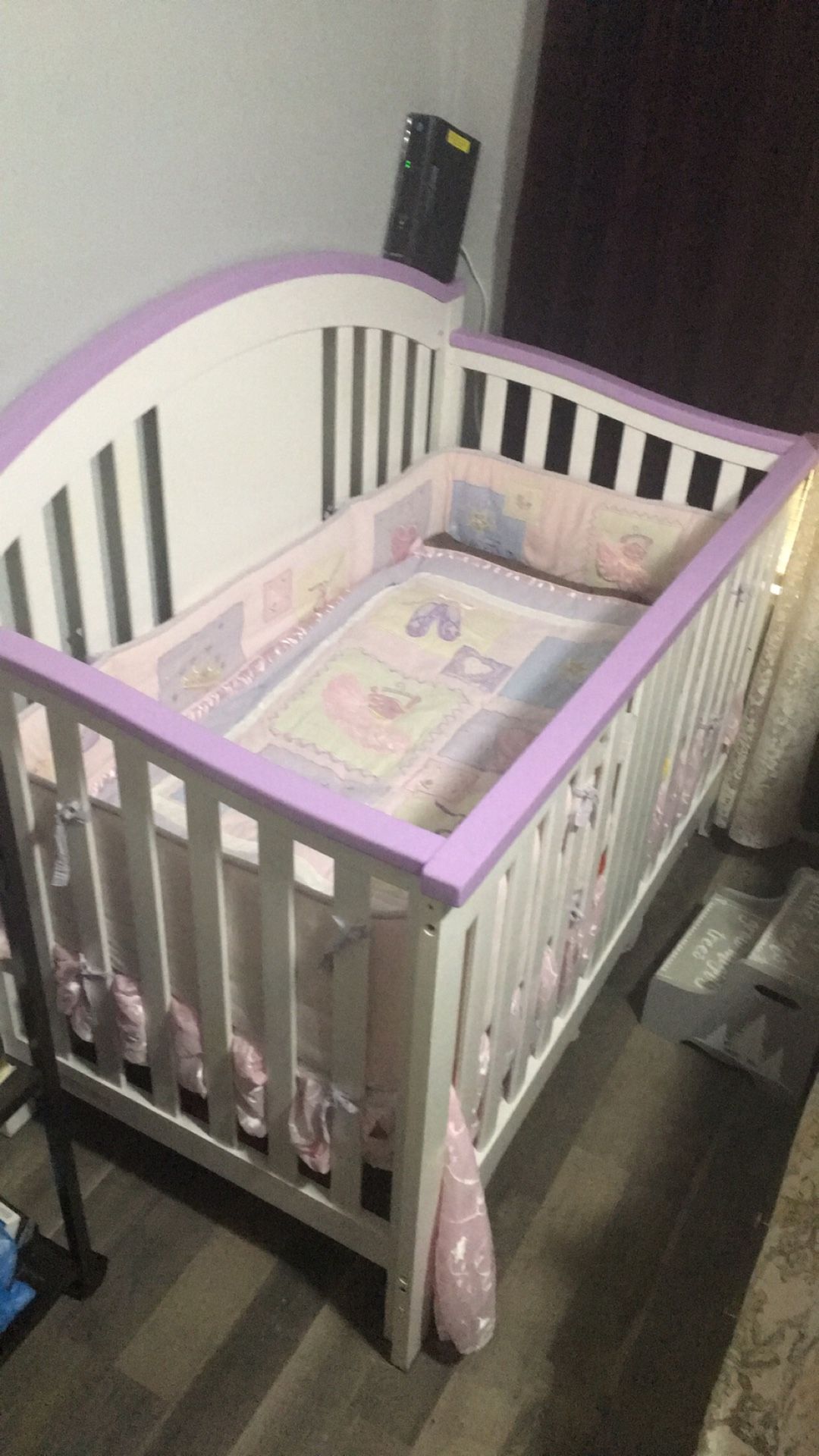 Baby crib with mattress & bedding set