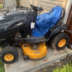 Riding Mower/Tractor Used 4 Times