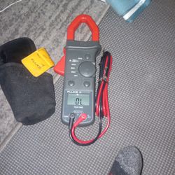 Fluke 36 Clamp Meter