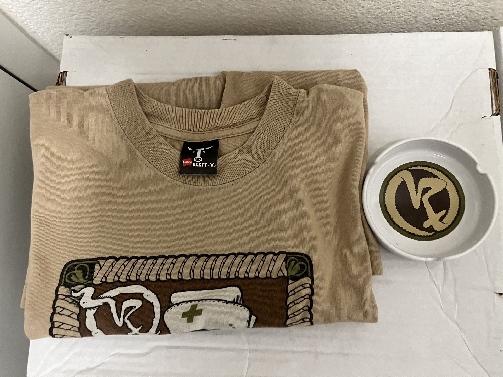 Vapor Room - T-Shirt & Ashtray - Accessories - (New)
