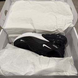 Nike Women’s Air Max 270 