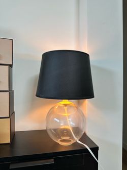 Table lamp