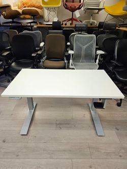 LIKE NEW HAWORTH ADJUSTABLE DESK