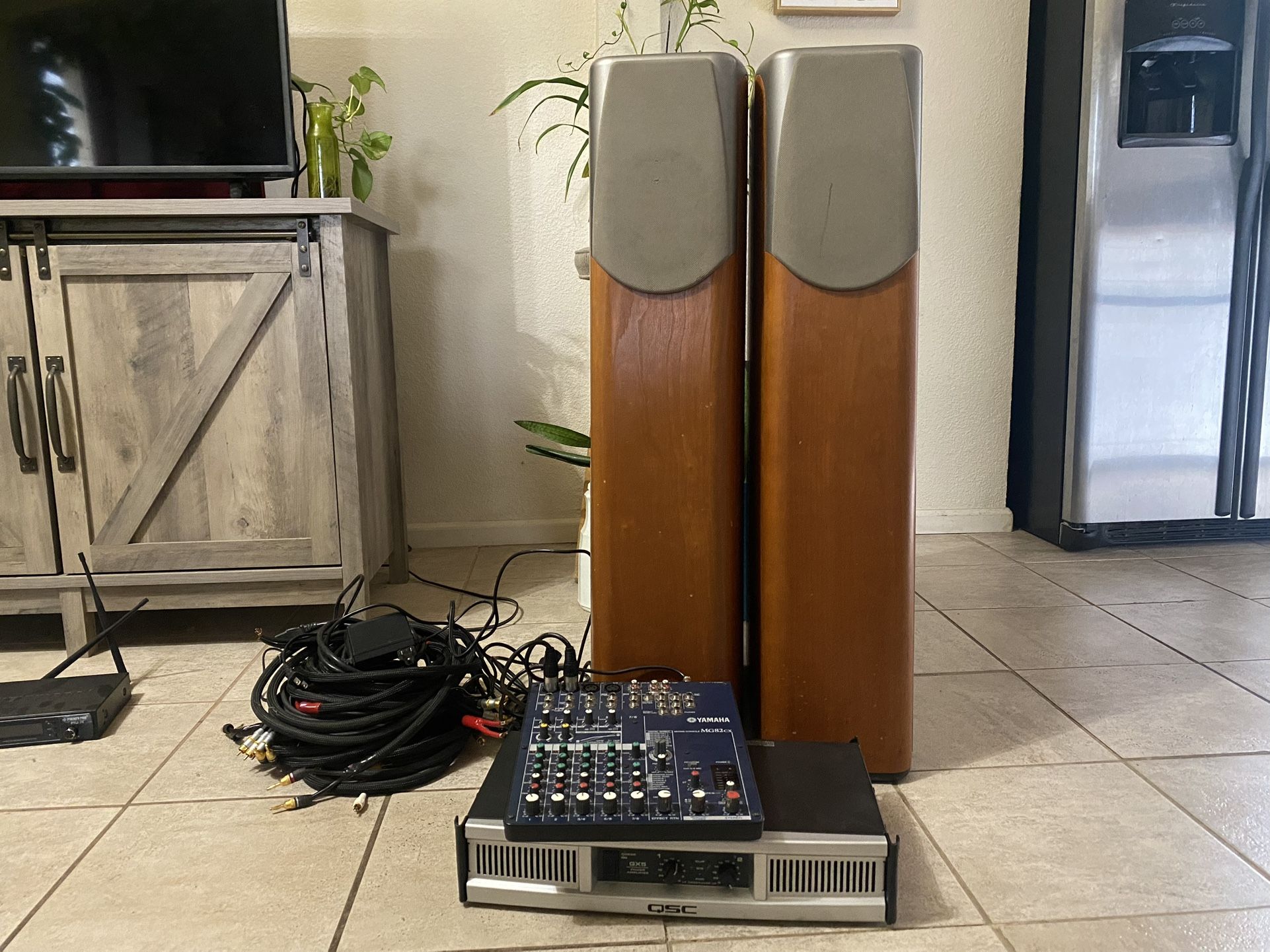 Audio System W/Speakers