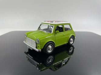 Whole Sale❗️❗️ Mini Q British Style Mini (Mark I) Car 1:36 Scale Die-cast Car Model (green)
